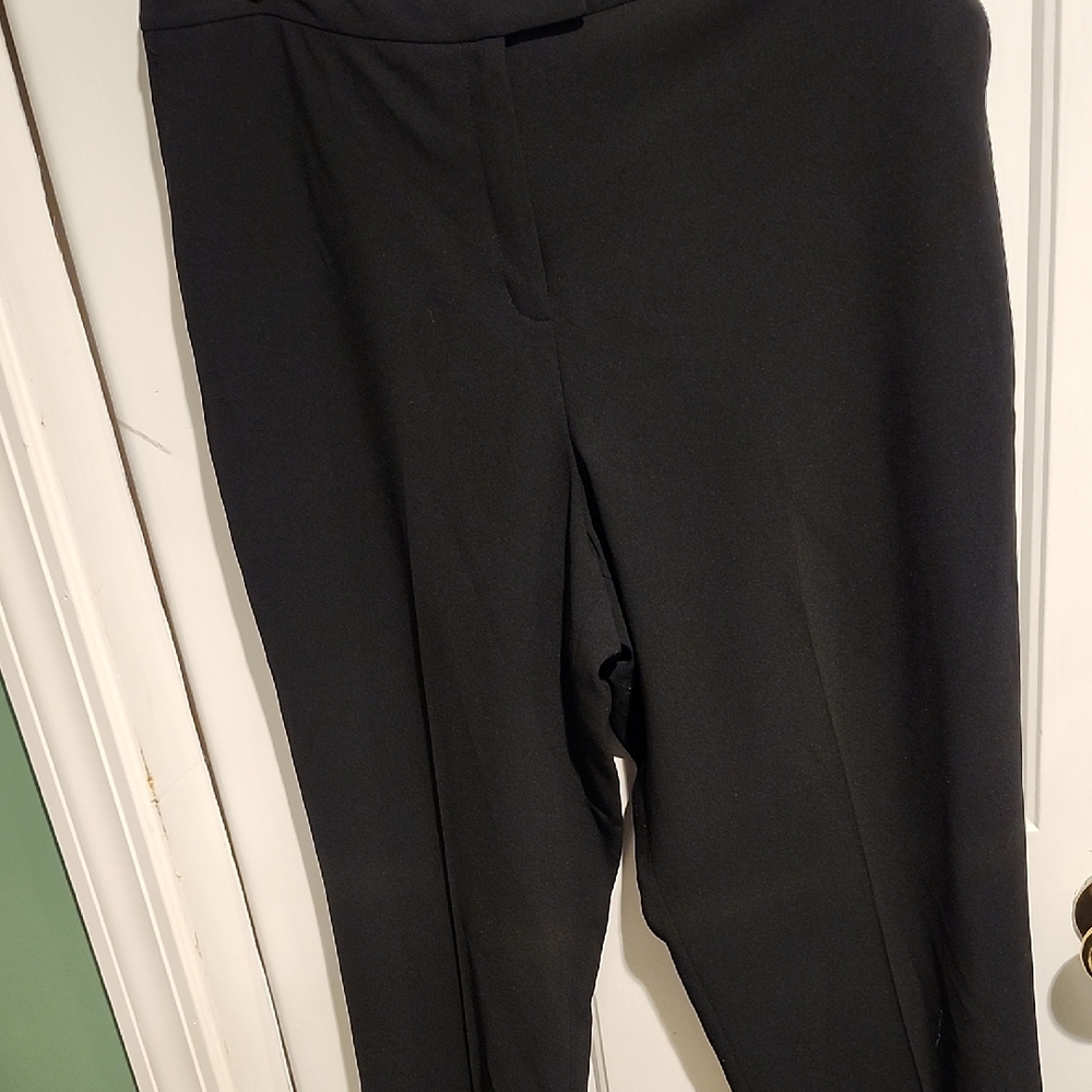 Jones New York Classic Black Straight Leg Pants